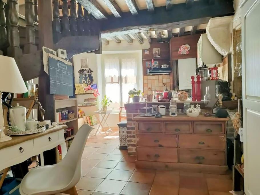 Le Cloitre Apartment Dole Bagian luar foto