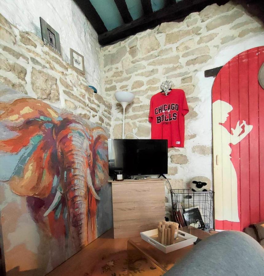 Le Cloitre Apartment Dole Bagian luar foto